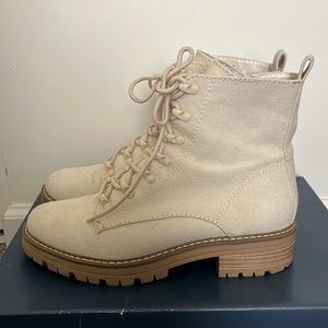 Tan fabric combat boot
